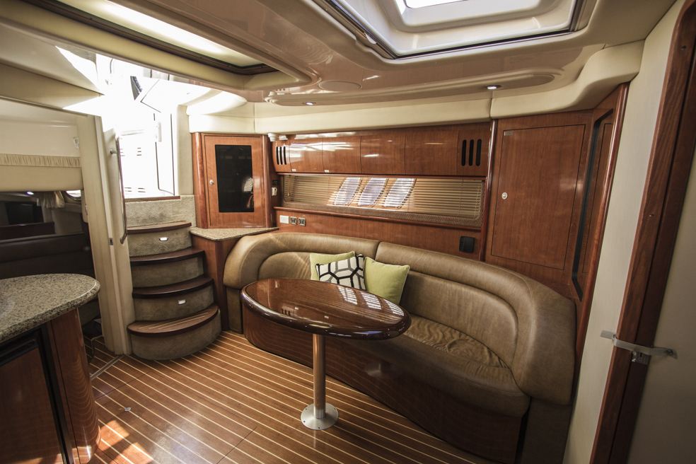 Sea Ray 455 Living Space - Interior