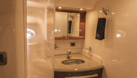 Bathroom interior of Pacific 52 Sea Ray Sundancer